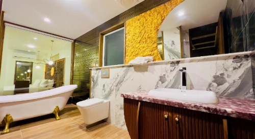 Hotel Crown Inn image 30