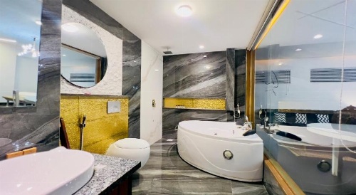 Hotel Crown Inn image 33