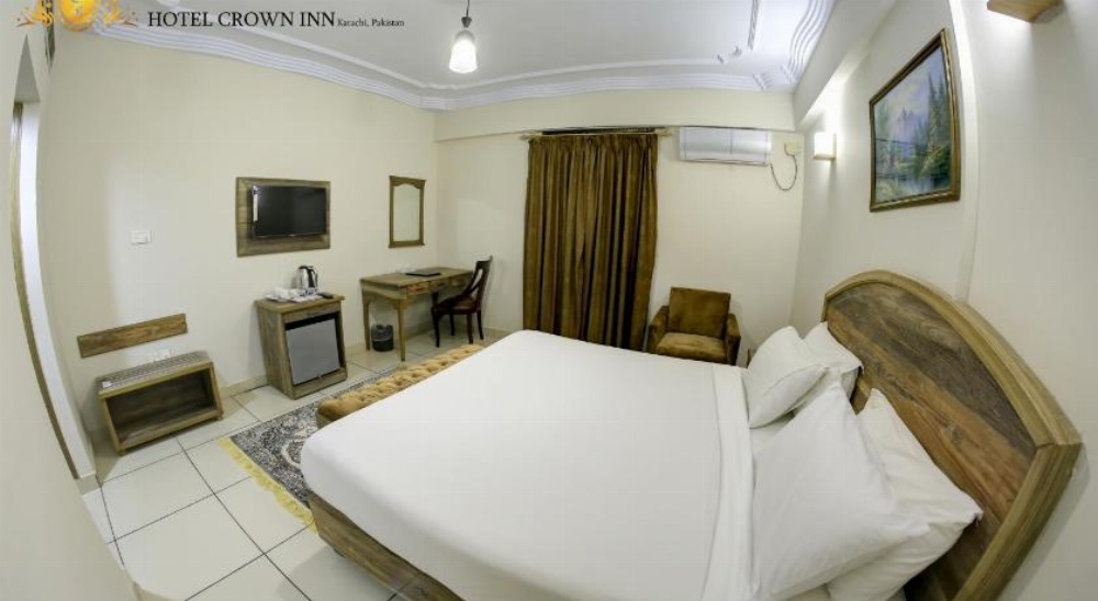 Hotel Crown Inn